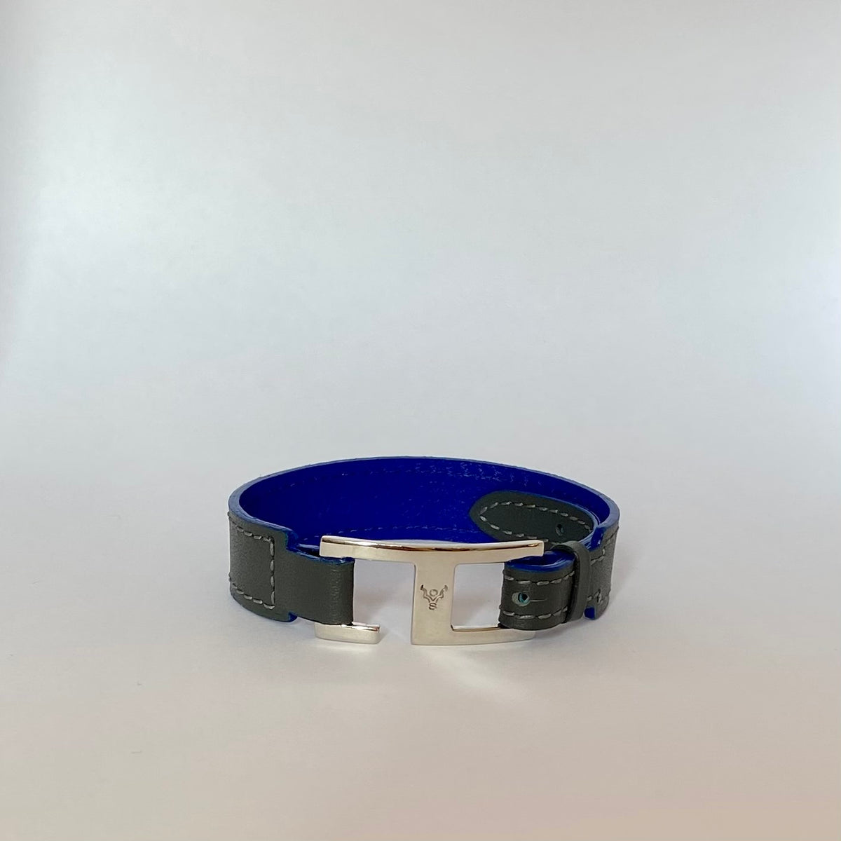 NEW Leo Interchangeable & Reversible Bracelet - Grey Leather IN